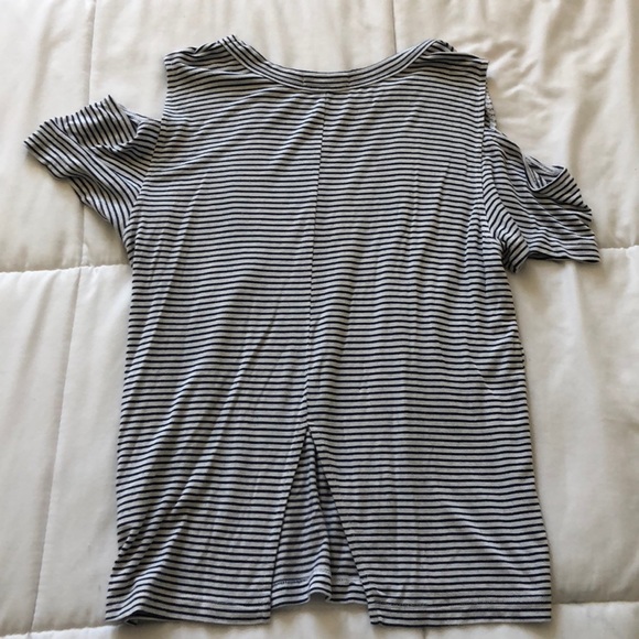 Striped Off-Shoulder Top - Picture 2 of 3